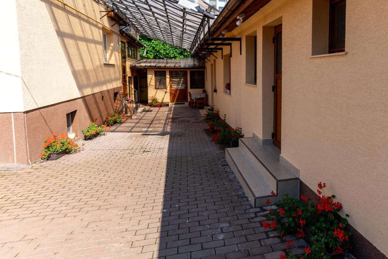 Ferienwohnung La Bebe 2 Beds Hunedoara Exterior foto